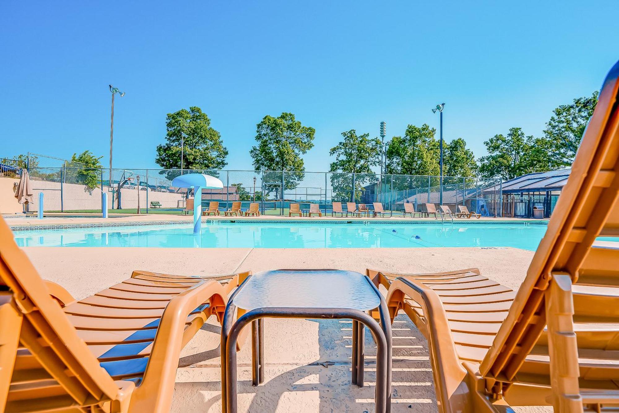 116 Club Dr, #12 Mo *