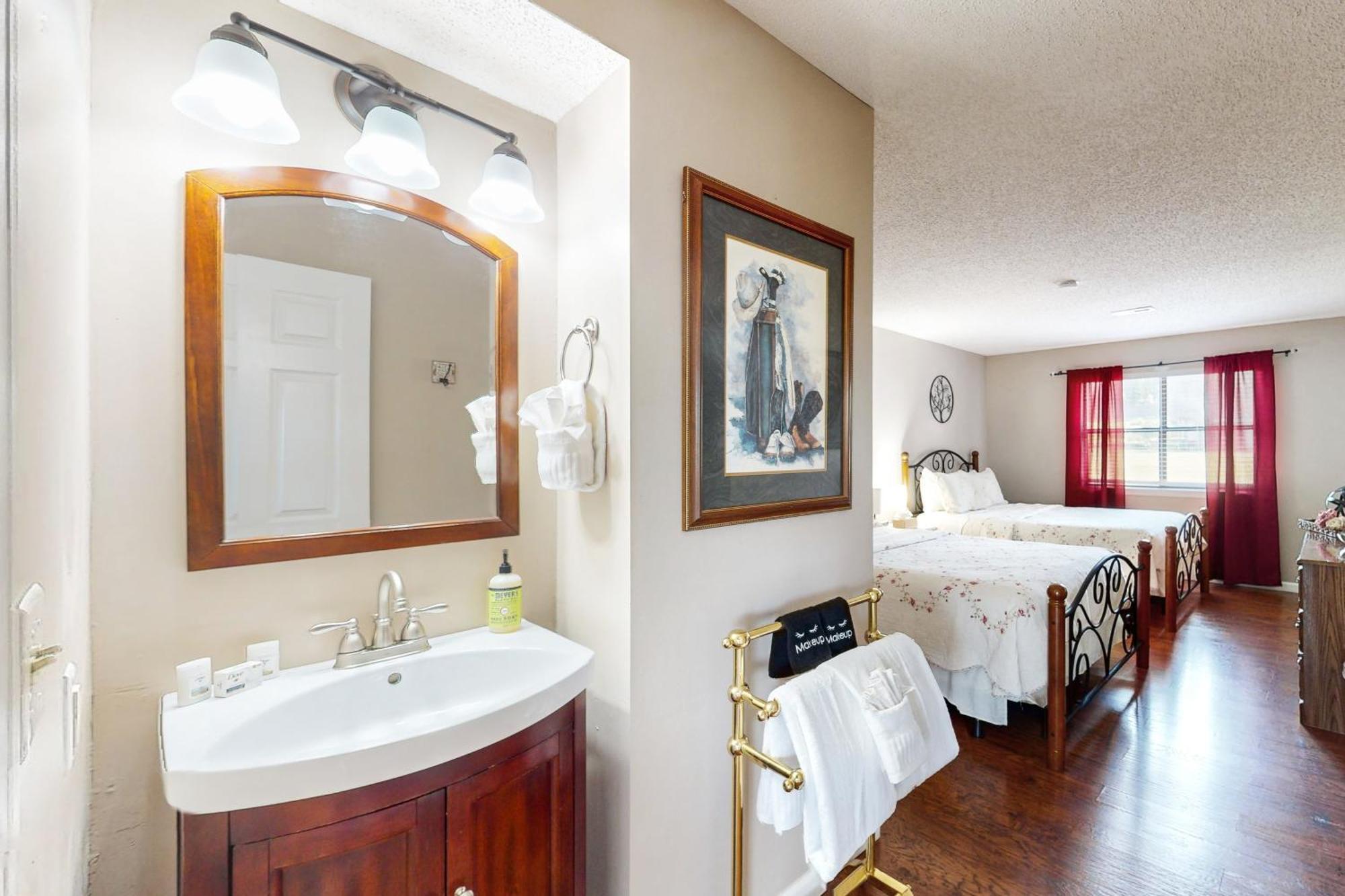 116 Club Dr, #12 Mo